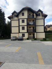 Izdajem apartman u centru Zlatibora