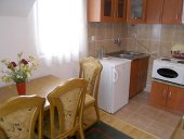 Povoljan cetvorokrevetni apartman u centru (4 zvezdice)