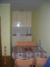Izdajem APARTMAN NA ZLATIBORU preko puta kraljevih konaka